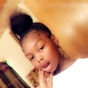 Meet your Posher, Adrianna